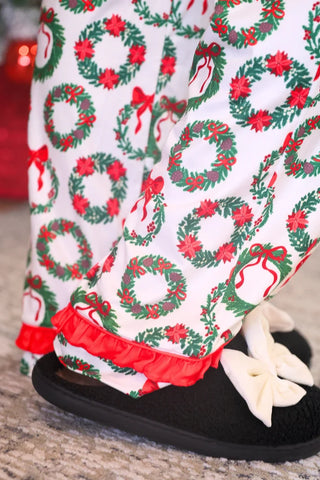 Jess Lea Ribbon Wreath Pajama Set